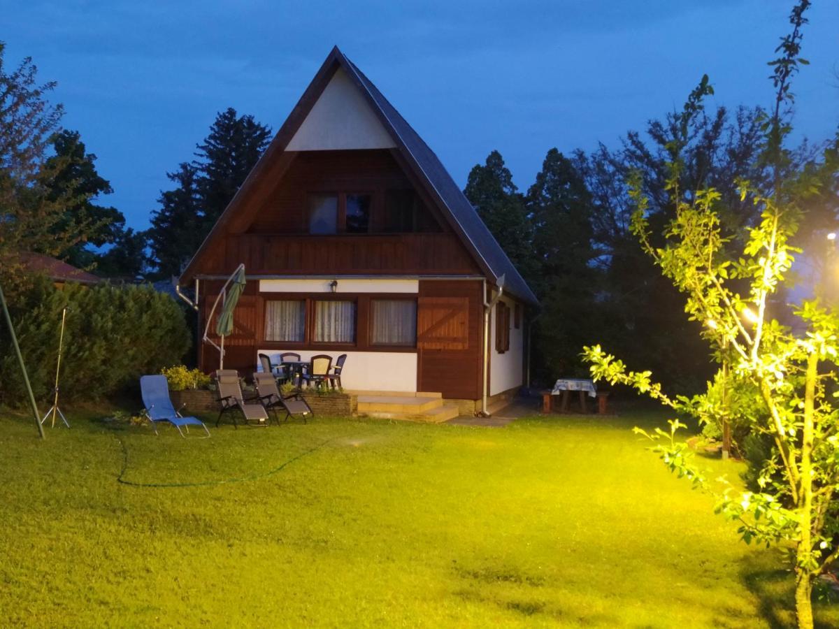 Pelso Vendeghaz With Internet Optical Cable Villa Balatonmariafurdo Exterior photo
